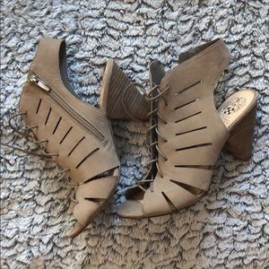 NWOT Beige Vince Camuto Heels